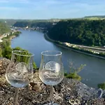 Semesterbostad Grosszuegiges 170 Qm, 10 Gaeste, 30 Qm Sonnenterrasse, Eingezaeunter Hof, Klima, Kamin, Hundefreundlich