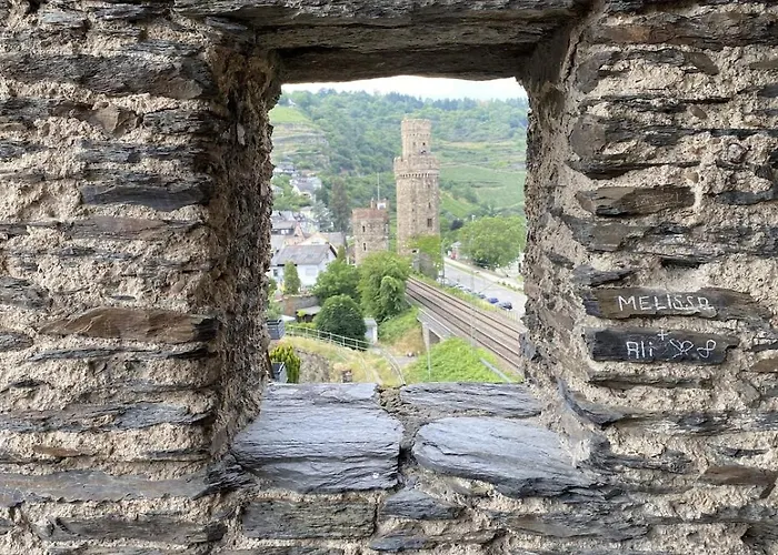 Grosszuegiges 170 Qm, 10 Gaeste, 30 Qm Sonnenterrasse, Eingezaeunter Hof, Klima, Kamin, Hundefreundlich *